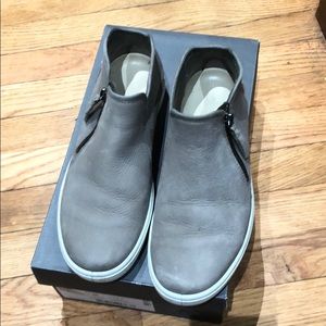 Ecco soft mid tip sneakers size 38 = 7-7.5 (US)